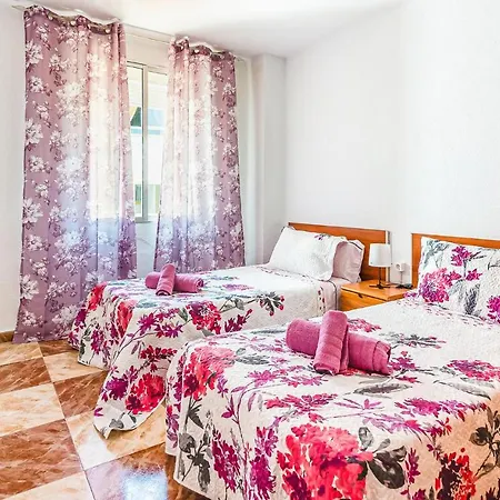 3 Bedroom Cozy In Διαμέρισμα