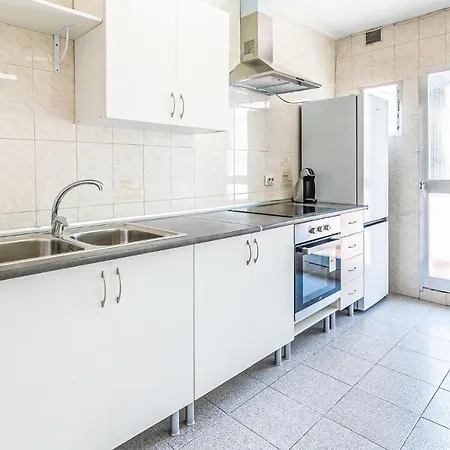 3 Bedroom Cozy Apartment In Cordoba 公寓