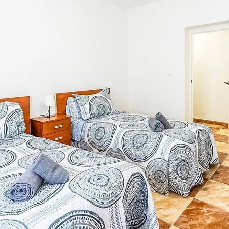 Διαμέρισμα 3 Bedroom Cozy In